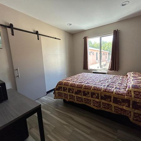 Star Inn Hotel Maywood ภายนอก รูปภาพ