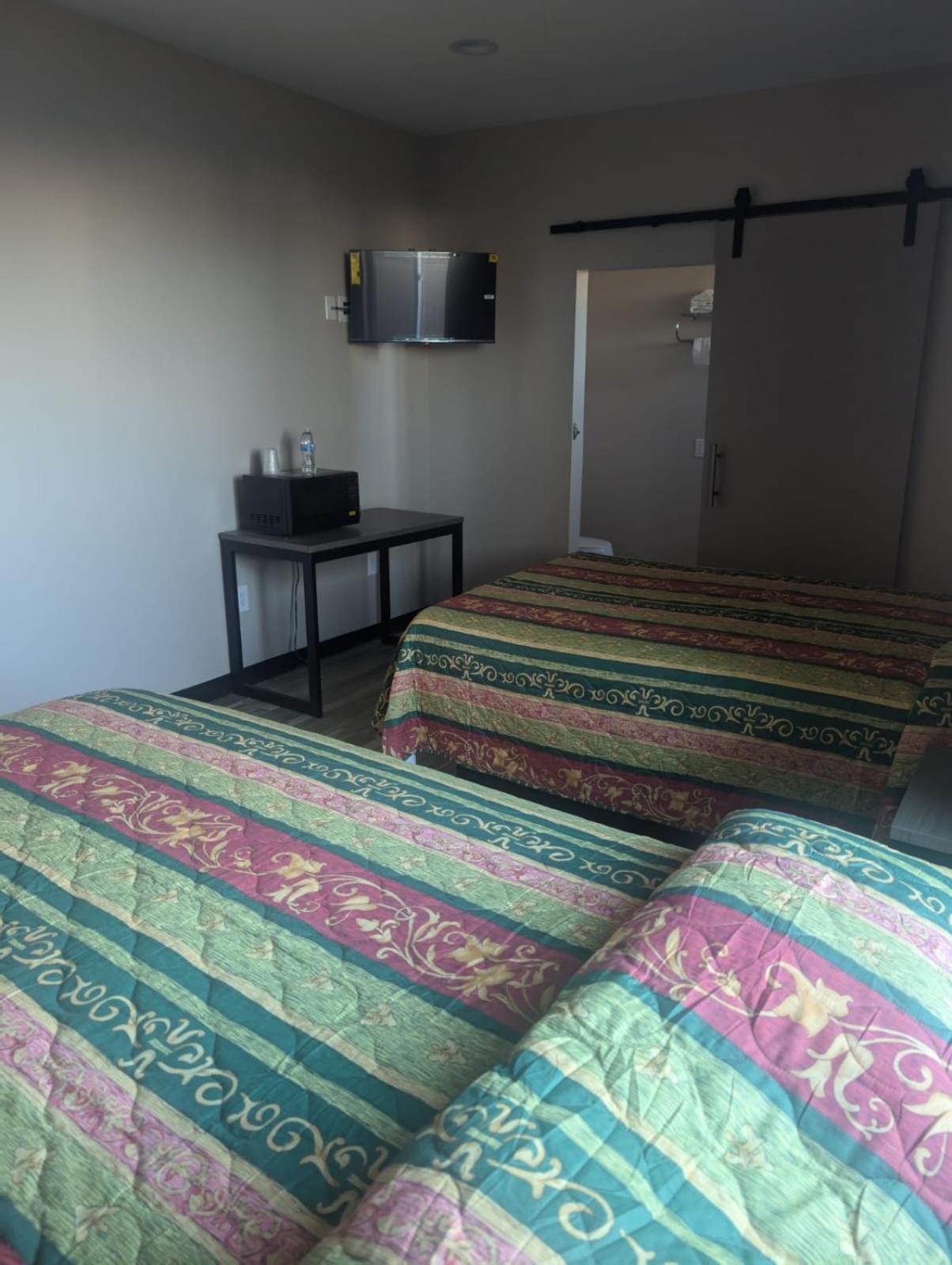 Star Inn Hotel Maywood ภายนอก รูปภาพ